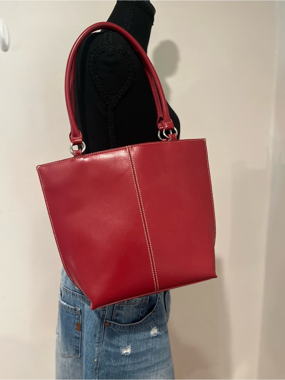 Classic Red Wilson’s Leather Tote Bag - Sleek Everyday Carry